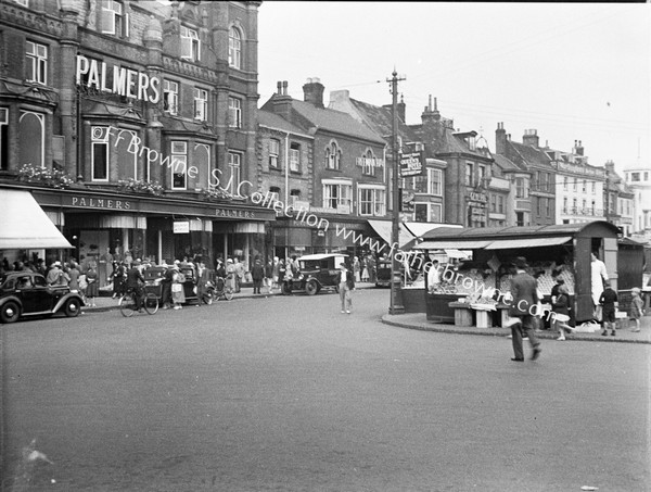 STREET SCENE  PALMER'S